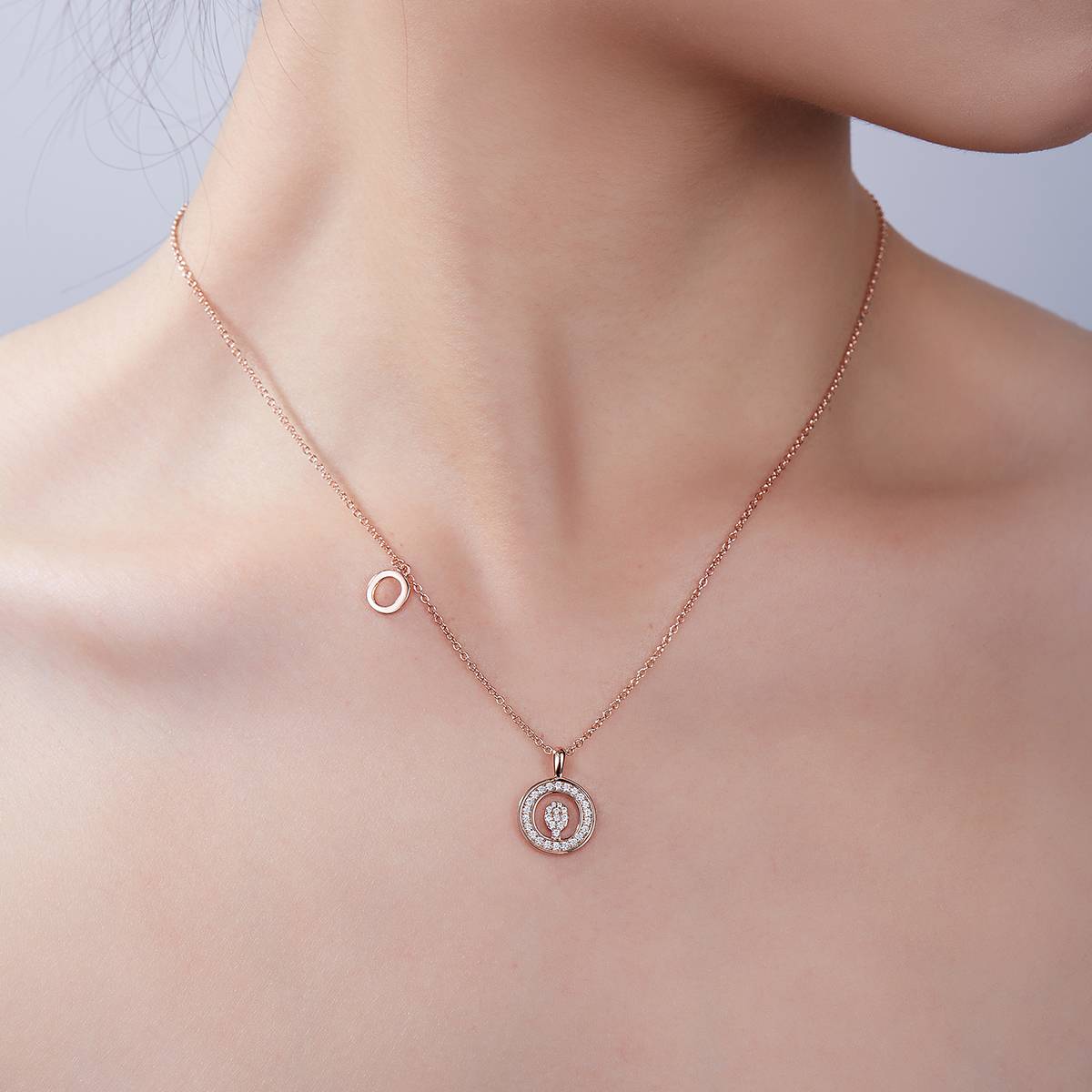 O pendant S925 silver plated rose gold Moissanite light luxury letter necklace